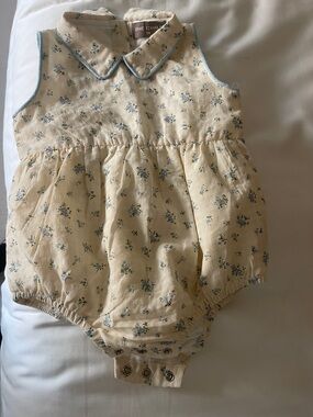 Sleeveless Floral Baby Bubble Romper in Cream and Light Blue